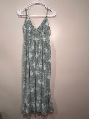 Simplee Floral Midi Dress Women size M Green Tie Back Ruffle Boho Spring